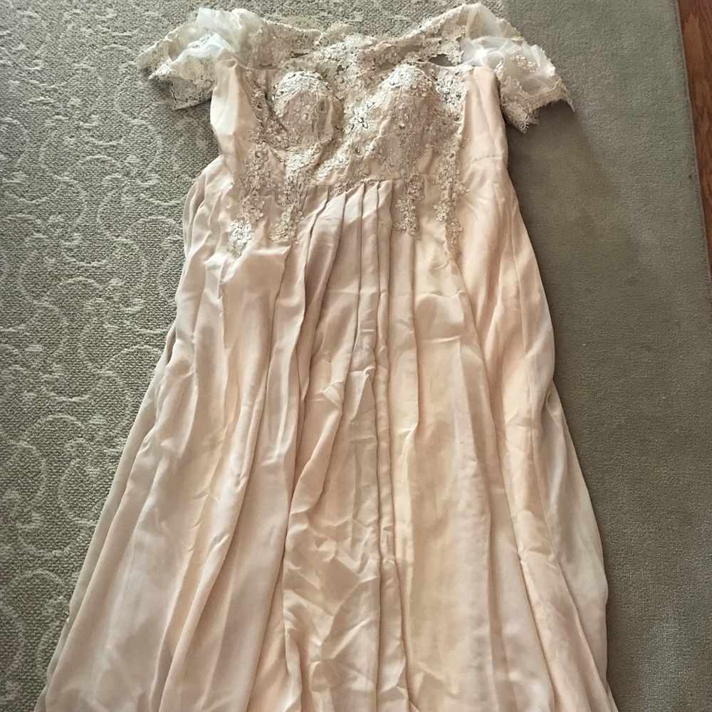 Wedding . Brides or groomsmen mom.